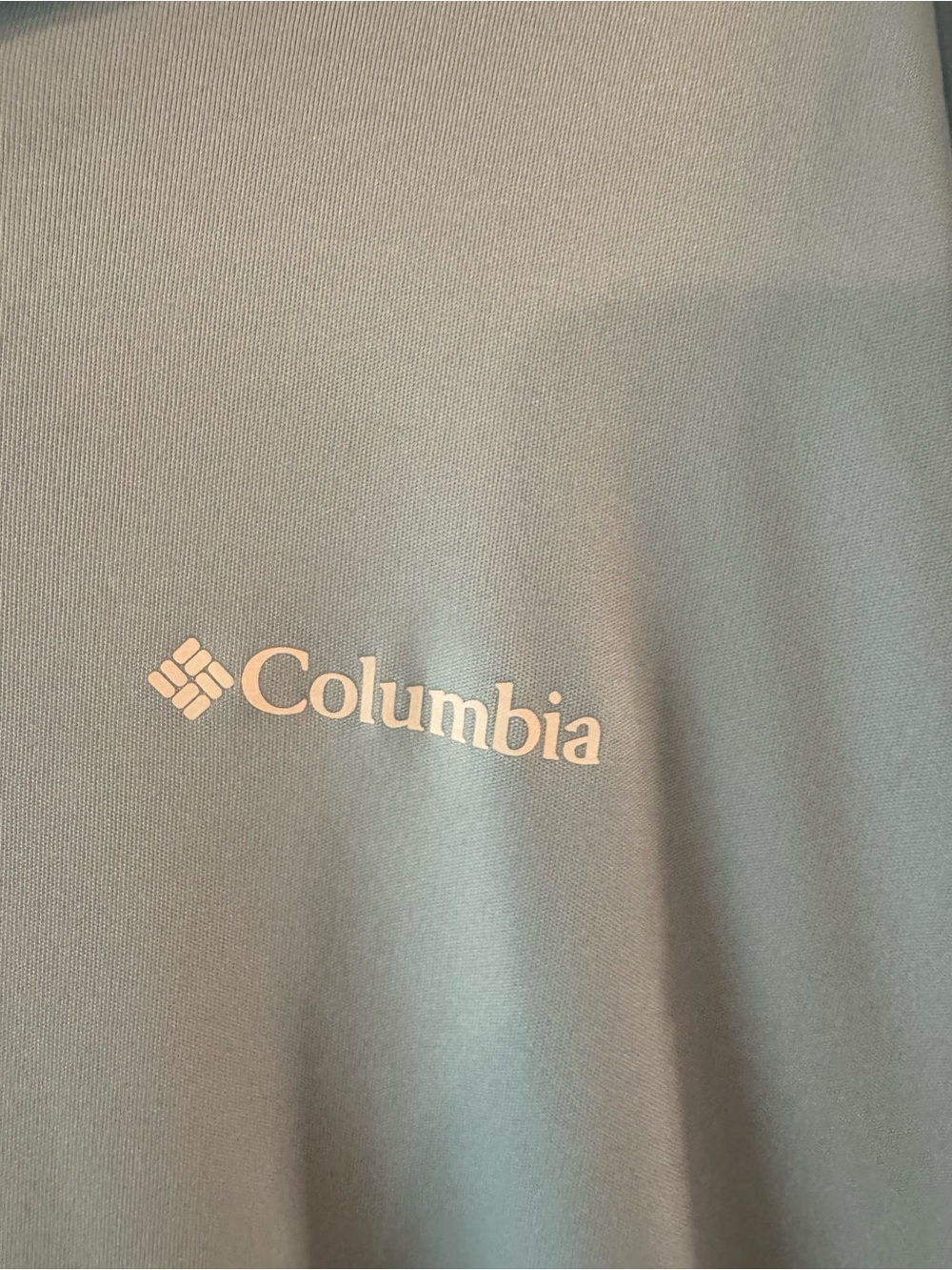 Columbia Women’s Light Blue Columbia and Purple Eddie Bauer Hood Performance Top - Picture 4 of 10